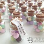 Bomboniere bottiglietta vetro battesimo - nascita - babyhower - comunione - matrimonio, macaron marshmallow, personalizzate in fimo