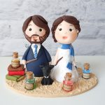 cake topper elegante personalizzato in fimo fatto a mano artigianale - idee matrimonio a tema, nozze - sposi sposo cagnolino cane - harry potter, pozioni, libri - statuine torta