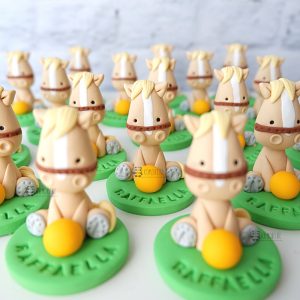 Bomboniere originali personalizzate in fimo con cavalli cavallini kawaii - horseball - battesimo, compleanno, comunione, cresima