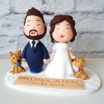 cake topper originale elegante personalizzato in fimo fatto a mano artigianale - idee matrimonio a tema, nozze - sposi sposo sposa - cane, famiglia - statuine torta