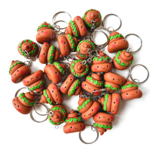 Bomboniere artigianali originali fatte a mano, bomboniere cacca cacchine laureate, cacchina cartoon con sorriso kawaii, laurea medico gastroenterologo gastroenterologia, personalizzate in fimo, medicina