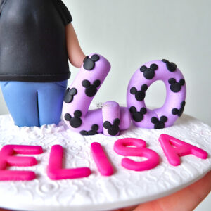 cake topper compleanno originale elegante personalizzato in fimo fatto a mano artigianale - idee 40° compleanno, 40 anni - donna, uomo, ragazza, ragazzo - personalizzato con nome e numero 40 - statuina torta