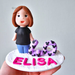 cake topper compleanno originale elegante personalizzato in fimo fatto a mano artigianale - idee 40° compleanno, 40 anni - donna, uomo, ragazza, ragazzo - personalizzato con nome e numero 40 - statuina torta