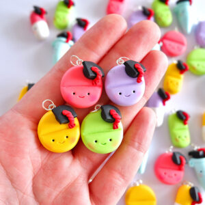 Bomboniere artigianali originali fatte a mano, medicine pastiglie capsule pillole kawaii - infermiere infermiera, medico - personalizzate in fimo - laurea farmacia, medicina, ctf, tecnico farmaceutico