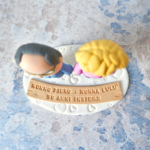 cake topper nuziale originale elegante personalizzato in fimo fatto a mano artigianale - idee anniversario matrimonio, famiglia, nonni - cinquantesimo 50 anni anniversario di nozze, nozze d'oro - statuine torta